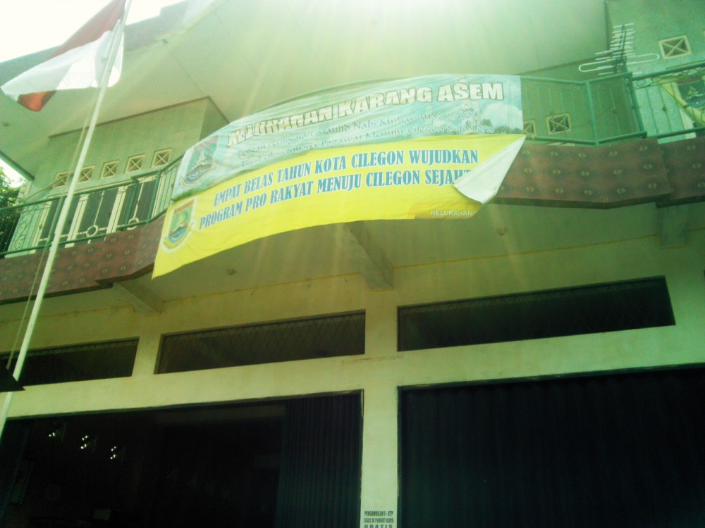 Pembangunan Dua Gedung Kelurahan Di Kecamatan Cibeber Mangkrak Dua Tahun 4 IMG_20131029_125651