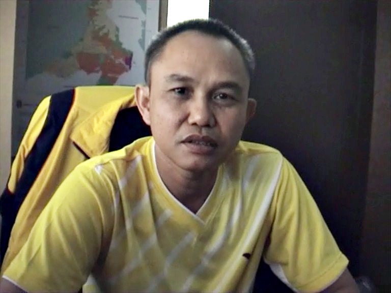 wwc azis Reklame Rokok 001