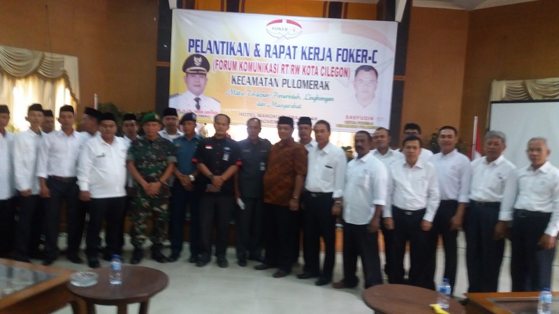 Pengurus Foker-C Dilantik Maksimalkan Pelayanan Masyarakat Pulomerak 1 Suasana Pengurus Foker-C Kecamatan Pulomerak Usai Pelantikan. (Fofo, Bidik Banten)