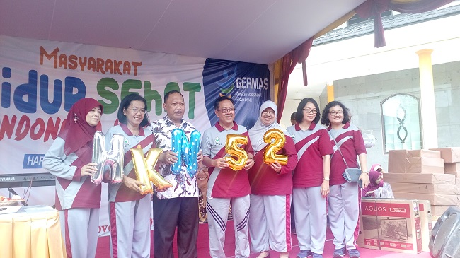 Hari Kesehatan Nasional Ke 52, Masyarakat Sehat Indonesia Kuat 3 Wakil Walikota Cilegon, Edi Ariadi Bersama Jajaran Dinas Kesehatan Berfoto Bersama DI Hari Kesehatan Nasional