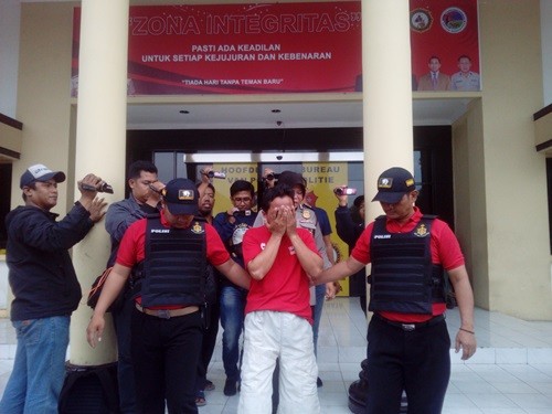 Bapak Kandung Bejat, Setubuhi Anak Kandung Pakai Cara Ritual 1 Pelaku cabul