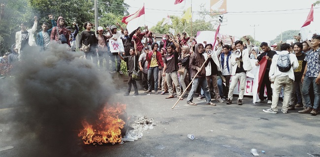 Demo Mahasiswa