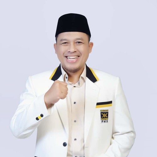 Dampingi Helldy, Sanuji Berkeinginan Jadikan Cilegon Surganya Para Penghapal Al-Quran 1 FB_IMG_1589741748480