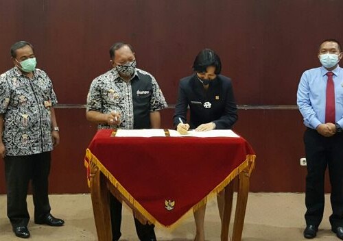 Walikota dan Kejari Cilegon Teken MoU Soal Larangan Jual Paket Proyek dan Pinjam Bendera 1 MoU Kejari Cilegon dan Walikota