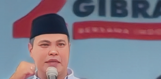 Wali Kota Serang Budi Rustandi dijuluki KDM Kota Serang karena kepemimpinannya yang merakyat dan tegas