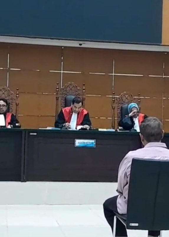 Gun Gun Gunawan, suap proyek DLH Cilegon, vonis korupsi Cilegon, TPT Bronjong Bagendung, Pengadilan Negeri Serang