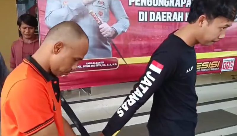 Polsek Petir Bekuk Udin S, Pelaku Pencurian Uang Santunan Anak Yatim Rp 13 Juta di Serang 1 penangkapan Udin S pelaku pencurian uang santunan anak yatim oleh Polsek Petir