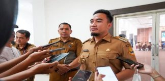 Wali Kota Cilegon Robinsar saat berbicara soal rotasi-mutasi pegawai ASN di Aula Al Khairiyah