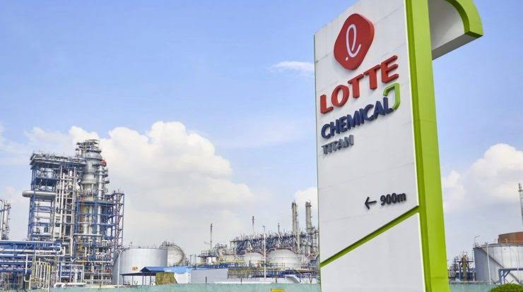 Uji coba flaring pabrik Lotte Chemical Indonesia di Cilegon