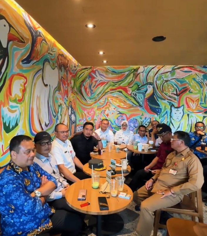 Wali Kota Cilegon Rapat Bahas Relokasi PKL dan Pajak Parkir
