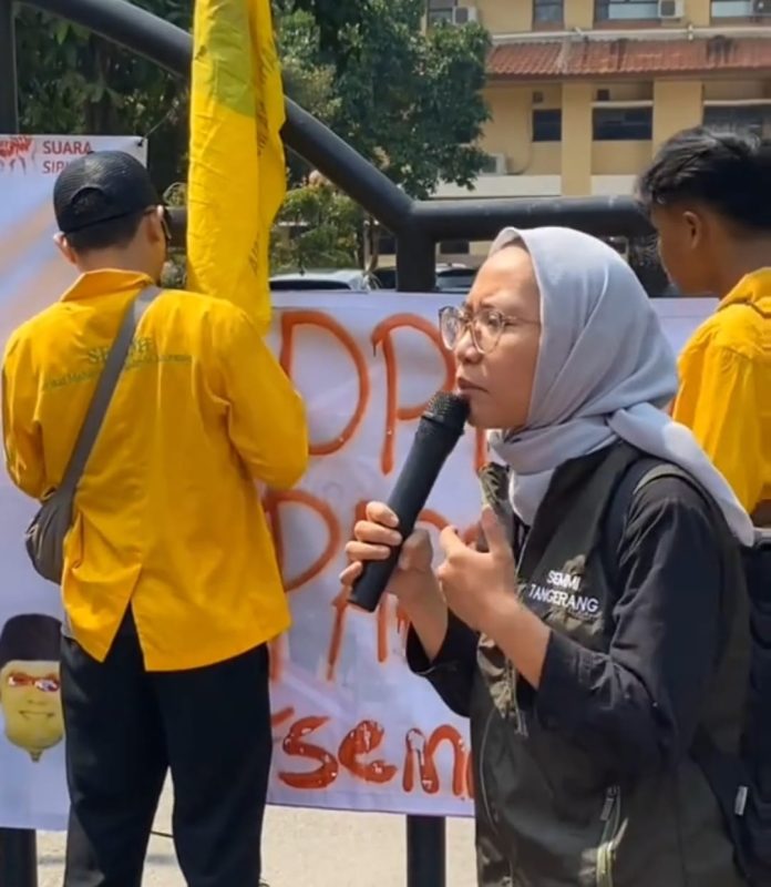 Mahasiswa aksi kritik program 3G Pemkot Tangerang