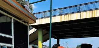 Wali Kota Cilegon Robinsar saat sidak Masjid Agung, menegaskan infak parkir tidak boleh dipaksakan