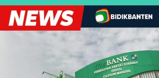 Gedung BPRS Cilegon Mandiri dengan headline berita tentang seleksi direksi dan sorotan publik terhadap transparansi serta kondisi keuangan bank.