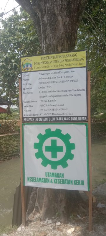 Pekerja proyek Jalan Sudik–Somang Kota Serang tanpa K3, muncul dugaan drainase siluman di luar kontrak
