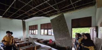 Plafon Kelas Ambruk Saat KBM, 12 Siswa SMAN 5 Tangerang Jadi Korban