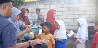 Puluhan Tahun Berbagi, Menyan Rutin Santuni Yatim dan Dhuafa di Samang Raya